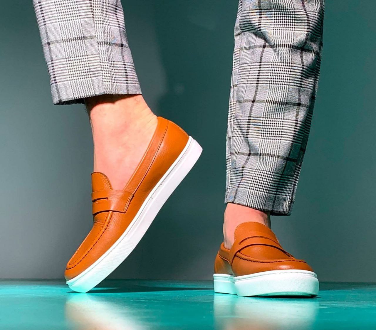 كل خطوة تحكي أناقتك ✨